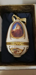 Musical Christmas Ornament Oval Egg Shaped Trinket Box Valerie Parr Hill - Picture 1 of 10