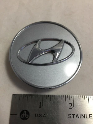 2011-15 Hyundai Santa Fe Veracruz Sonata Elantra Hub Center Cap OE 52960 2S250 Foto 1 de 4