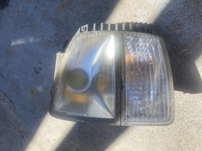 Luz antiniebla de giro para pasajero derecho Infiniti QX4 1997-2000 FABRICANTE DE EQUIPOS ORIGINALES Foto 1 de 3