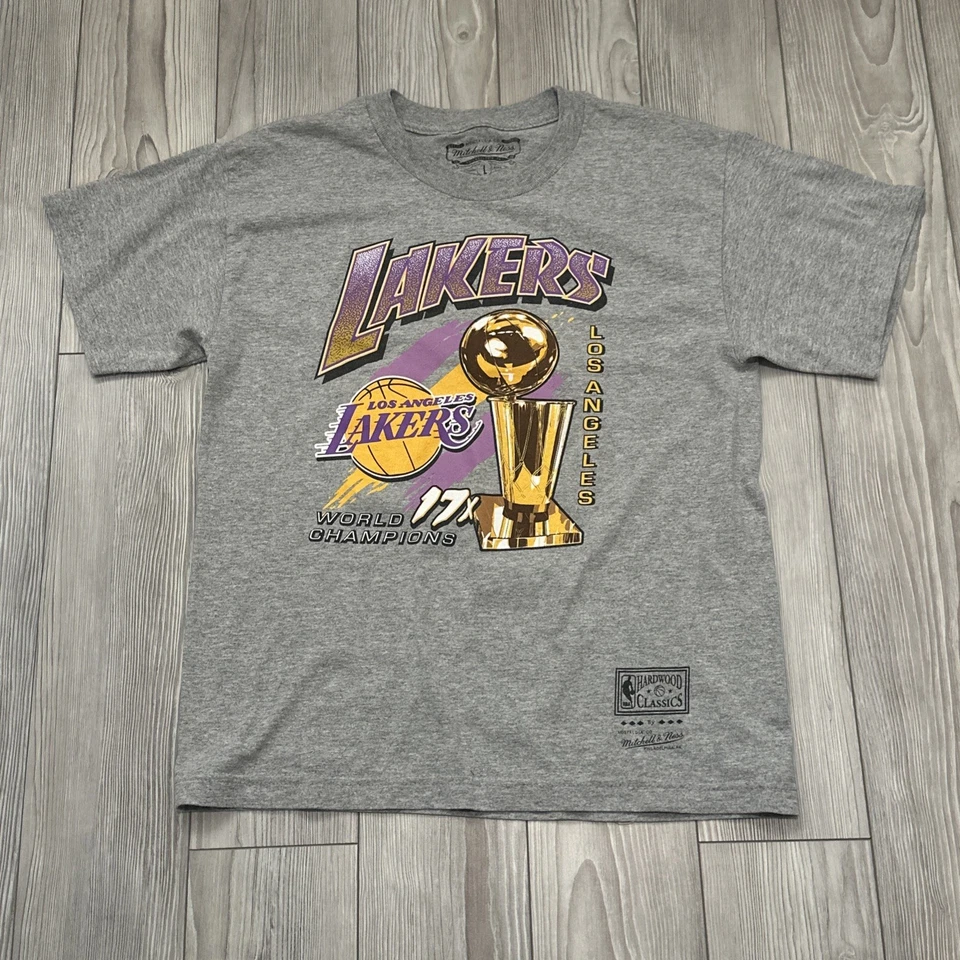 Camiseta Mitchell & Ness LA Lakers17x Campeones del Mundo (Talla: JUVENTUD Grande) Foto 1 de 4