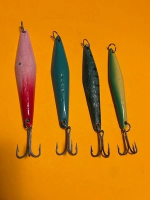 4er SET TADY 45 LIGHT SURFACE IRON JIGS INKLUSIVE 4 VERSCHIEDENE FARBEN SELTEN ROT - Bild 1 von 4