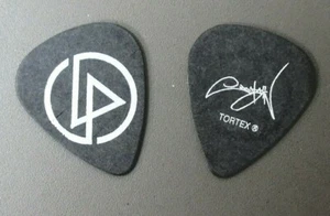 Linkin Park guitar pick white on black Joe Hahn ! - Picture 1 of 1