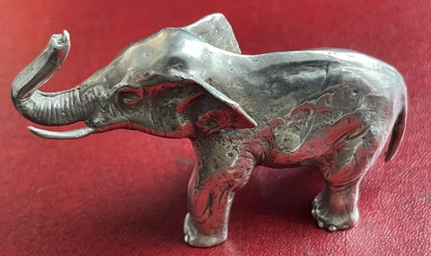 VINTAGE S. KIRK & SON ELEPHANT SCULPTURE 8 OZ STERLING SILVER W/ ORIG. PACKAGING Cover