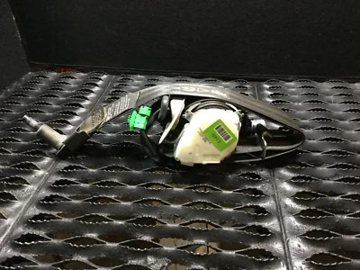 07 08 09 10 11 12 Hyundai Veracruz Front Right Pass Seat Belt Retractor OEM - Image 1 of 4