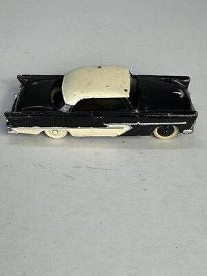 Dinky Toys Diecast Plymouth Belvedere Car - Blanco/Negro (24D) Foto 1 de 4
