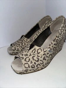 Tom’s Women’s Wedges Size US 8 Open Toe Cheetah Print  - Picture 1 of 9