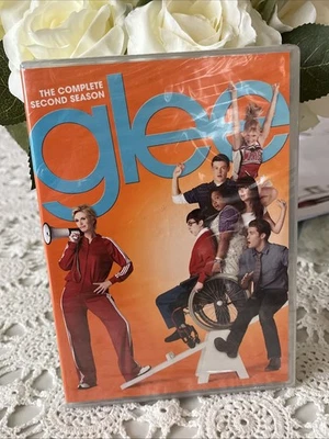 Glee: The Complete Second Season Blu-ray DVD (4-Disc Set) Season 2 TV Series New - Image 1 of 2