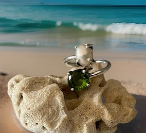 Size 6.5 Biwa Pearl  & Peridot Ring  -Sterling Silver plated 925 -Brand New - Picture 1 of 4