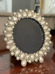 "Marco de fotos redondo de perlas de imitación de diamantes de imitación de metal con joyas apertura de 4,5""" - Imagen 1 de 5