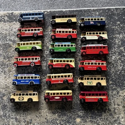 Autobuses Lledo X18 Foto 1 de 4