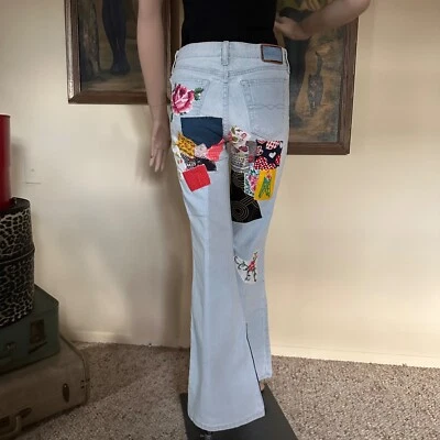 Jeans remendado vintage anos 90 Y2K parte inferior do sino upcycled hippie boho rock P - Imagem 1 de 4