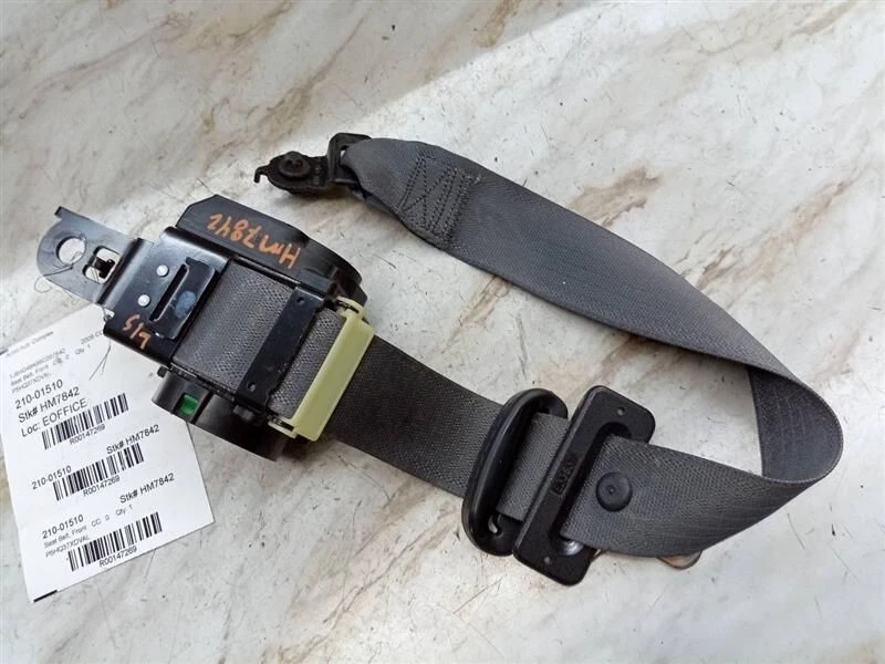 2005-2010 Jeep Commander Grand Cherokee Front Driver LH Seat Belt Retractor - Image 1 of 1