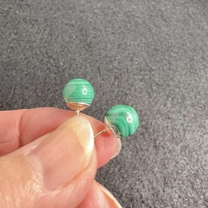 Vintage Green Malachite Post Earrings 925 Sterling 8mm Semi-Precious Stones - Picture 1 of 4