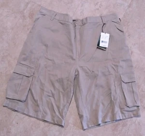 NWT Maxi Milian Cargo Shorts Size 48 Retail $54 - Picture 1 of 3