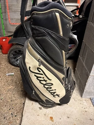 Сумка для гольфа Titleist черная белая, сумка для клюшек 6 отсеков - Изображение 1 из 4