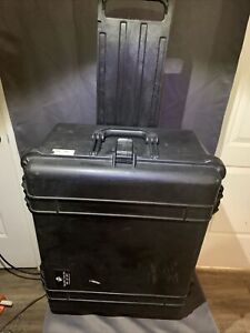 Pelican Case 1620 Hard Case With Foam Black Hard Rolling Travel Case