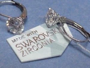 (C1) Orecchini in oro bianco 10 carati realizzati con zirconi taglio diamante brillantezza Swarovski - Foto 1 di 9