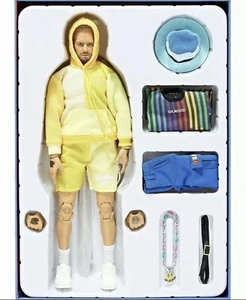 NTWRK Exclusive: GUESS + J Balvin Colores Actionfigur 12” 2020 Neuwertig - Bild 1 von 1