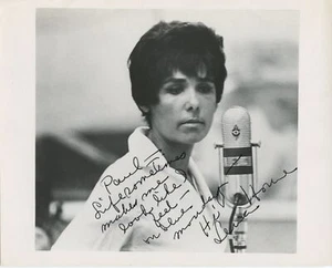 Horne, Lena. (1917–2010): Signed Photograph - Picture 1 of 1