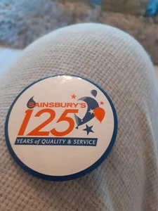 Sainsbury's 125th Anniversary Vintage Badge - Foto 1 di 2