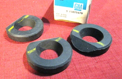 NOS 1965-1966 Chevrolet G10 Van,  3 and 4 speed transmission cushion support lot - Image 1 of 2