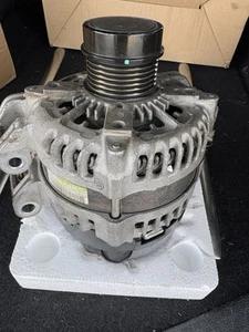 '17-'20 JEEP GRAND CHEROKEE Denso Alternator 3.6L 180 amp OEM 92K Miles - Picture 1 of 4