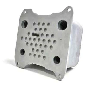 XDP Direct Replacement Oil Cooler for 08-10 F250 / F350 6.4L Powerstroke XD270 - Imagen 1 de 4