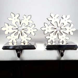 Juego de 2 soportes para medias de Navidad de copo de nieve - cada uno tiene capacidad para 4 libras - Imagen 1 de 1