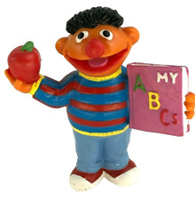 Applause Sesame Street • Ernie "My ABC's" with apple • 2.5-inch Vintage Figure