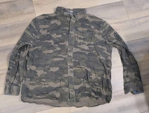 Duluth Trading Untucked Camo Shirt Size 2XL Button Down Green 2 Tone Army Colors - Picture 1 of 5