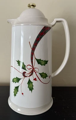 Lenox Holiday Nouveau Jarra Térmica Cafetera Navidad Acebo Cinta Roja Caliente Foto 1 de 4