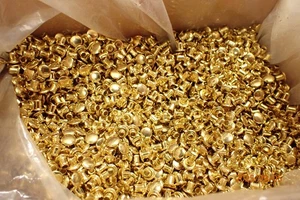 BOX OF NEW OLD STOCK 1/8X1/8 BRASS RIVETS - Picture 1 of 3
