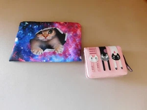Niedliche Mini-Clutch aus Kunstleder mit Doppelfaltung 3 Katzen Reißverschluss Brieftasche & Etui mit Reißverschluss - Bild 1 von 3