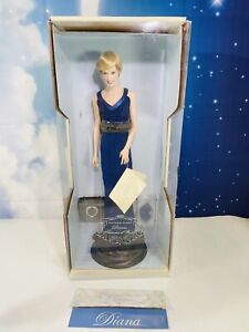 Franklin Mint Heirloom Porcelain Princess Diana of Wales w/Royal Blue Dress NEW