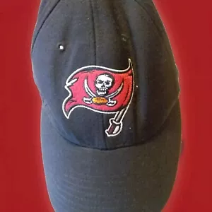 Vintage cap REEBOK Tampa Bay Buccaneers Hat/ Pirate / Black Cap Sull & BONES - Picture 1 of 5