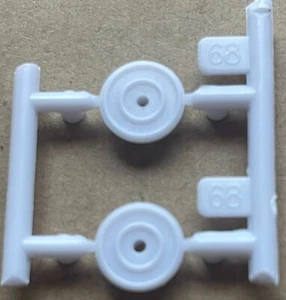 70 Dodge Charger Revell Scale 1:25 ( rear brakes ) box not included - Picture 1 of 2