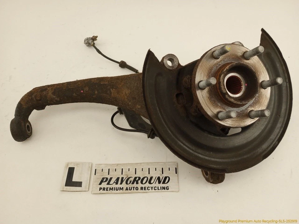 Nissan Xterra Frontier Driver Left Front Spindle Knuckle Hub Fits 2005-2015 05 - Image 1 of 4