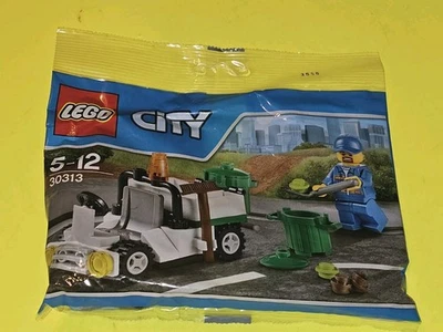 Lego CITY GARBAGE TRUCK 30313 WORKER RARE LIMITED RETIRED POLY BAG SET NEW - Image 1 of 3