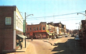 Skowhegan ME Wasserstraße Geschäftsviertel Ladenfronten alte Autos Postkarte - Bild 1 von 2