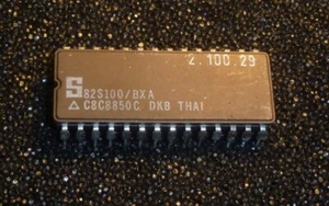 IC MICROCIRCUIT 82S100 / BXA DIP-28 LF0121 - Picture 1 of 1