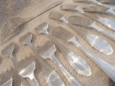 Service à poisson métal argenté art deco 25p fish cutlery set Reneka - Photo 1/4