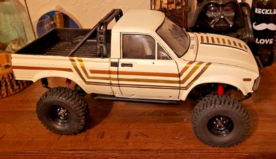 RC4WD Marlin Crawlers Trail Finder 2 1/10 Radio Control Rock Crawler FULLY BUILT - Image 1 of 4