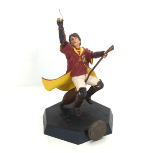 Harry Potter Quidditch Outfit mit Nimbus 2000 Besen & Golden Snitch Figur gebraucht - Bild 1 von 15