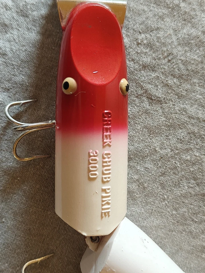 PIKIE articulado Creek Chub 6" en rojo/blanco para MUSKIE/Lucio/Pickerel/Bajo Foto 1 de 3