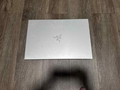 Razer лезвие 15,6» Studio издание 4k OLED 60 Гц на запчасти читать описание - Изображение 1 из 4