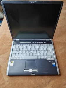 Fujitsu Siemens Lifebook S7010D laptop 14" Damaged screen, no hdd or ram faulty - Picture 1 of 12
