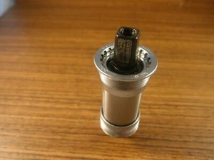 VGC 1994 vintage MTB bottom bracket Shimano Deore BB-UN51 Japan 107 mm BC1 - Picture 1 of 7