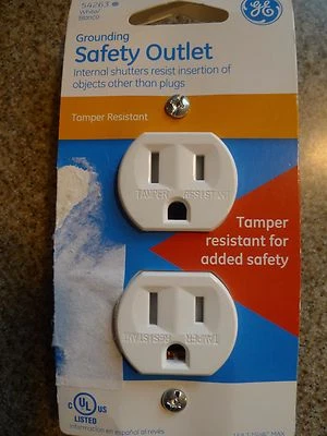 Nova tomada duplex de segurança de aterramento GE 54263 listada UL, 125 volts, 15 AMP - Branco - Imagem 1 de 2