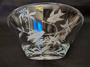 Lori Coyle signiert Evergreen Kristall 11" Schale, Schmetterling/Vogel/Blumen Design - Bild 1 von 8