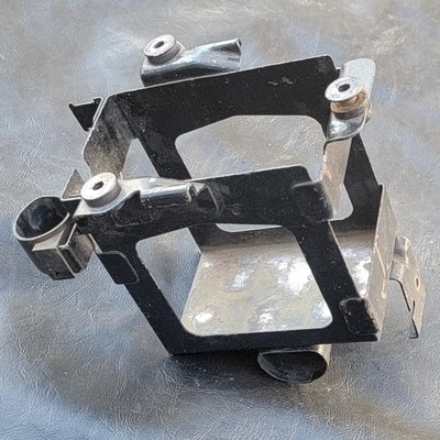 老式原始设备制造商本田电池盒组件 CB360 CB360T — 第 1/4 张图片